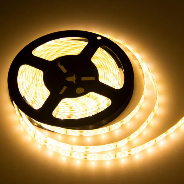 Striscia 150 led con trasformatore per interno 5 mt sezionabile - immagine 4