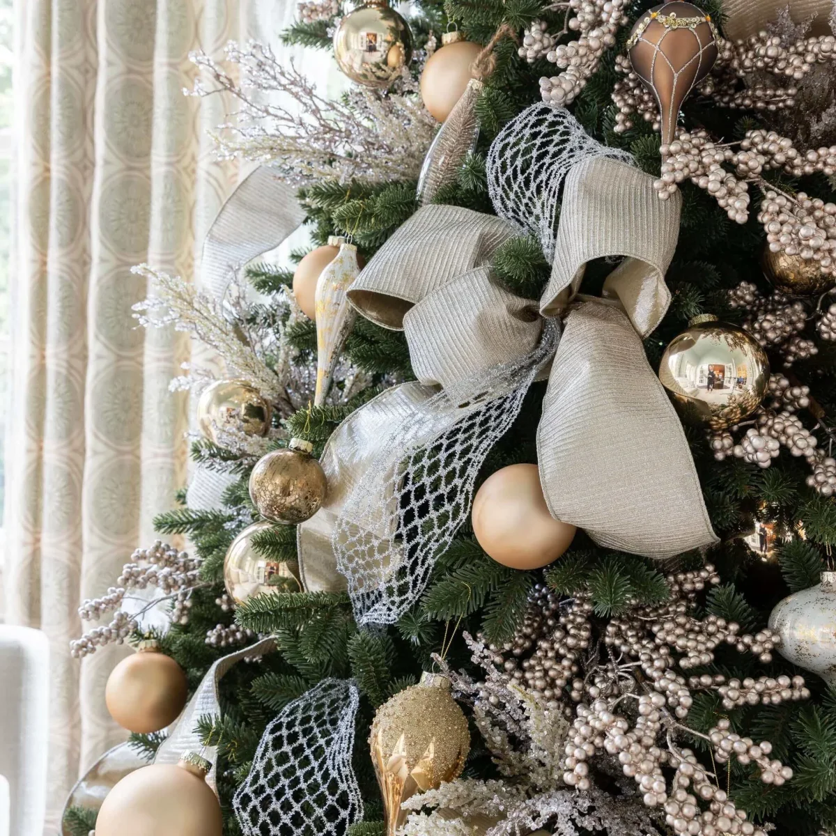 Albero di natale "Hollimont" 90% PE effetto Real touch e PVC di Altissima qualità - immagine 6